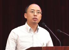 紀紅建：做人民心聲的傳遞者　　方向是根本，行動是關鍵，報告文學作家更需要扎扎實實、默默無聞地行走、記錄、思考和報告。[詳細]