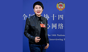 全國政協(xié)委員，中國國家話劇院一級演員張凱麗