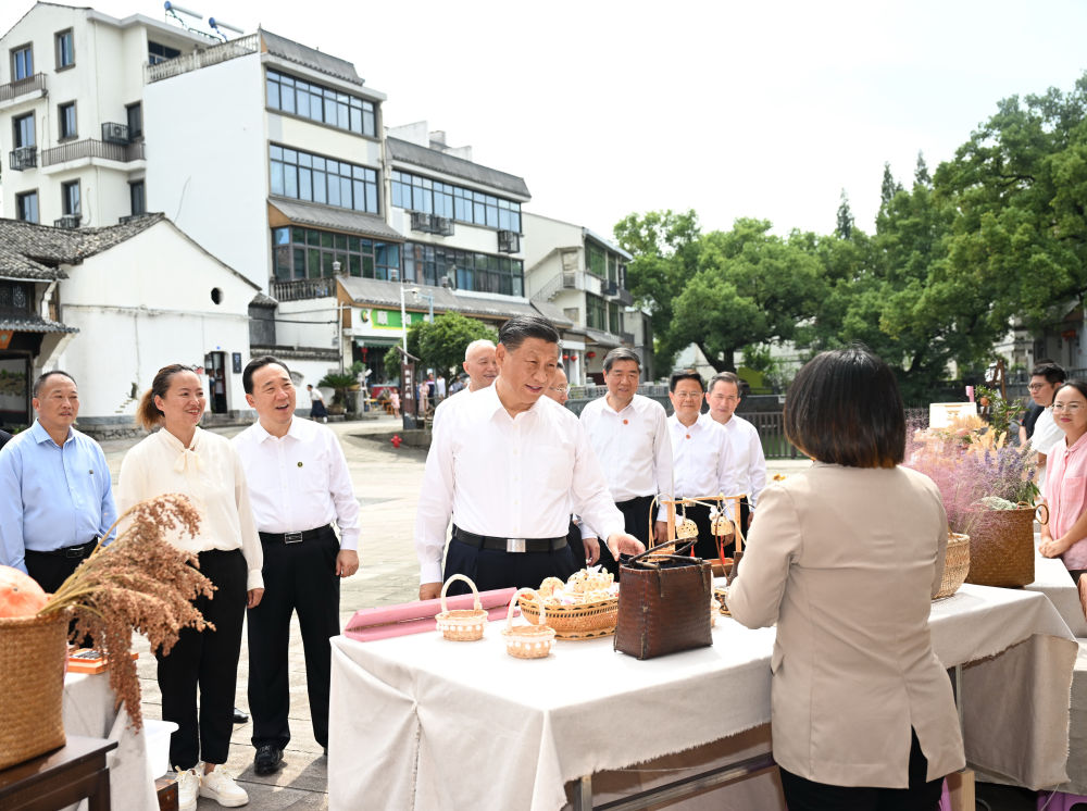 2023年9月20日上午，習(xí)近平在浙江省金華市義烏市后宅街道李祖村考察。新華社記者 謝環(huán)馳 攝